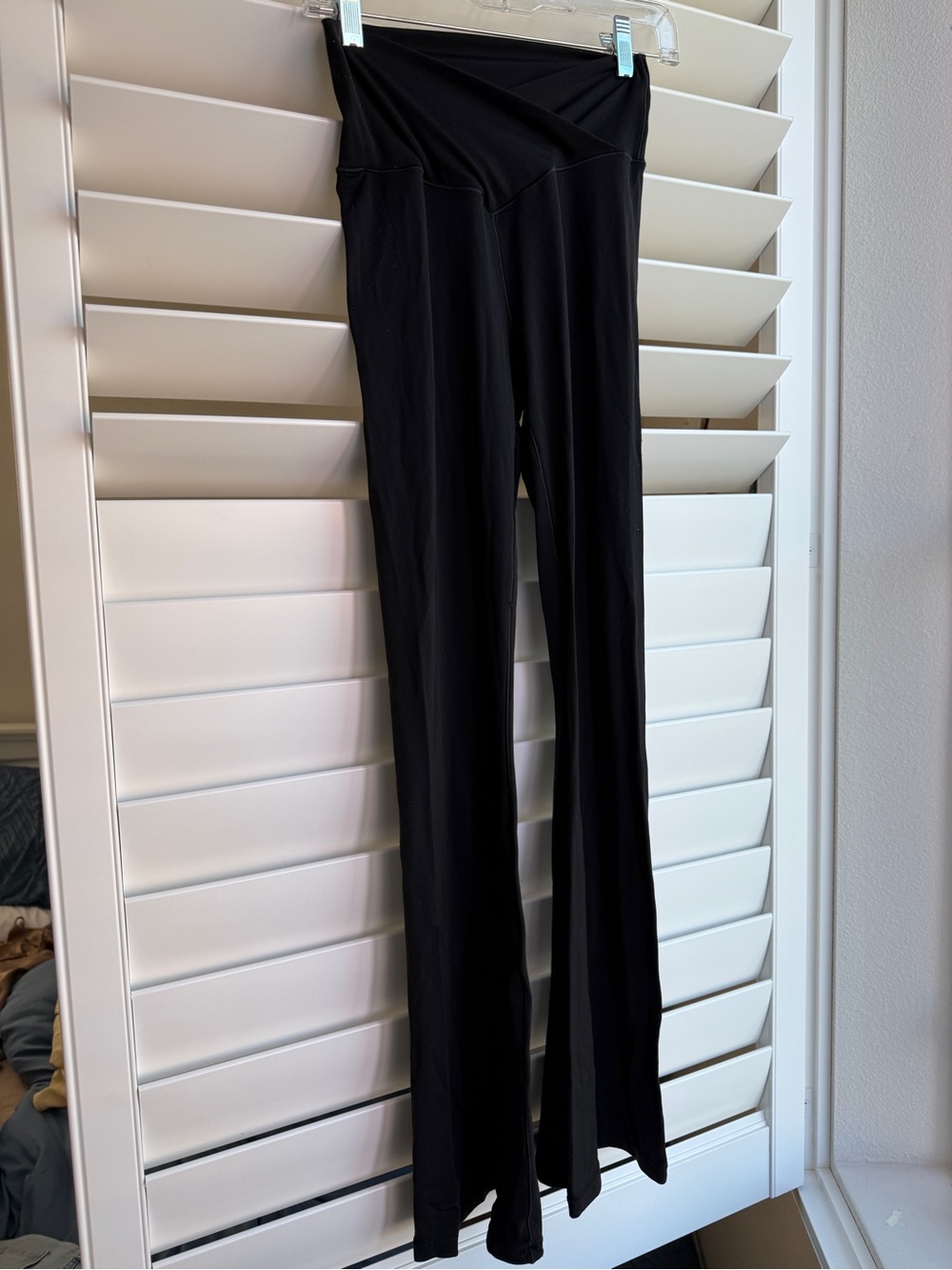 OFFLINE By Aerie Real Me High Waisted Crossover Flare Legging